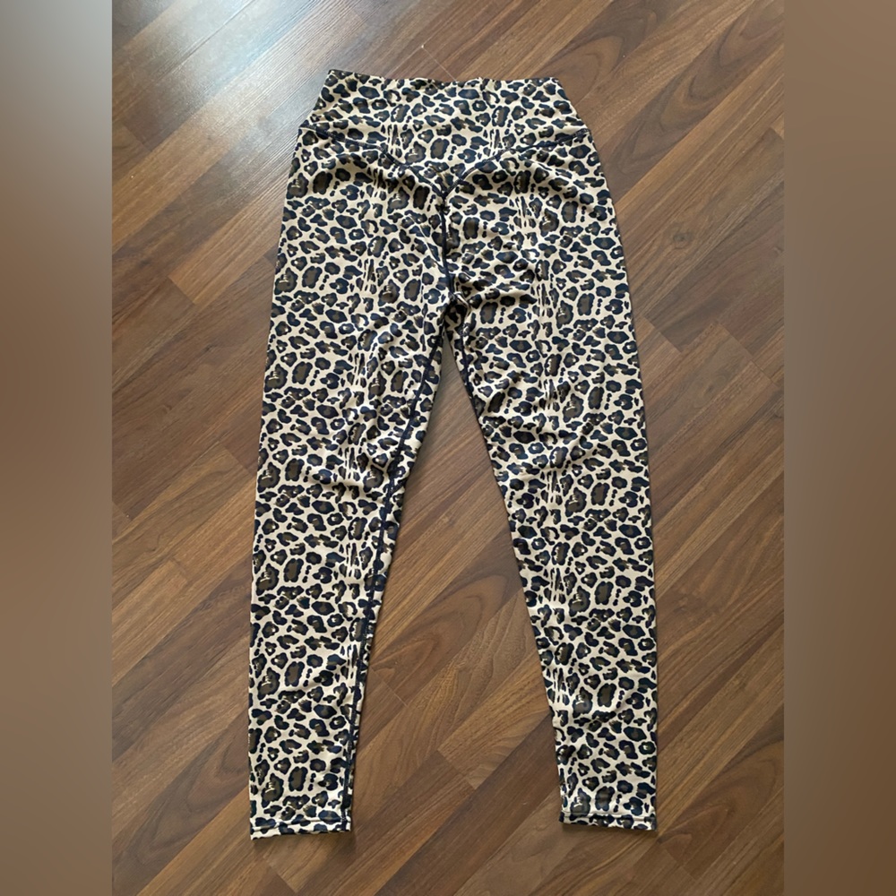 LEOPARD PRINT LEGGINGS - Picture 2 of 3